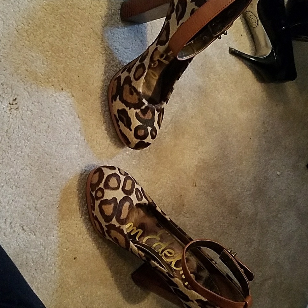 Leapord hair heels
